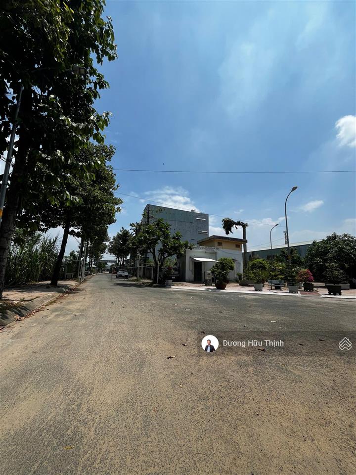 Chủ gửi . lô đất 100m2 khu thanh thiếu niên miền nam đường bưng ông thoàn
