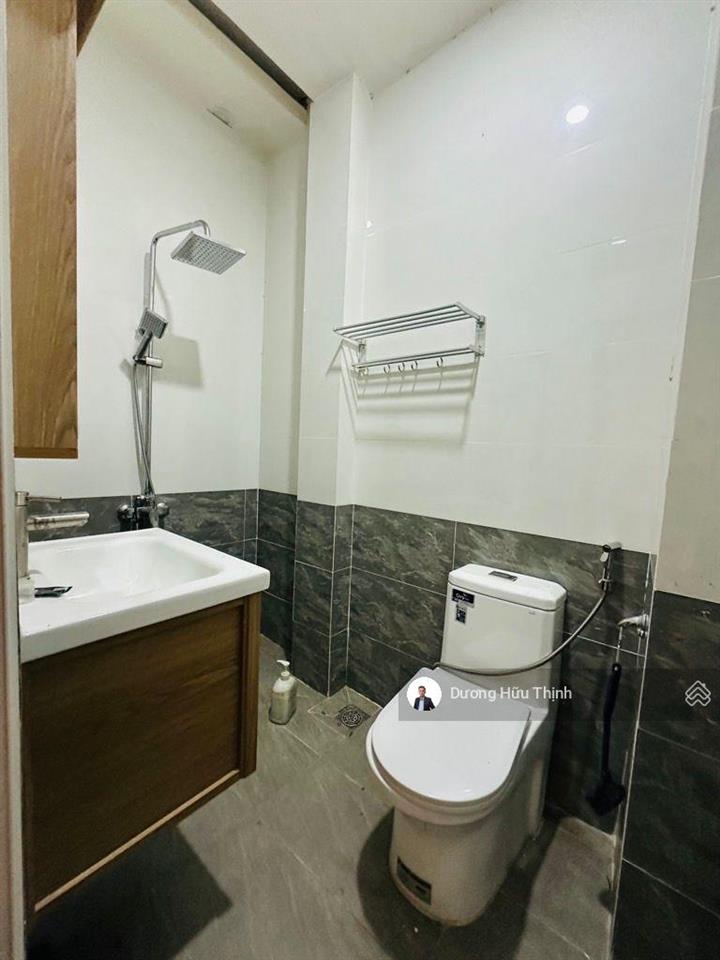 5,95 tỷ nhà 3 tầng liền kề vị trí trung tâm  hiệp phú quận 9 ( cũ)