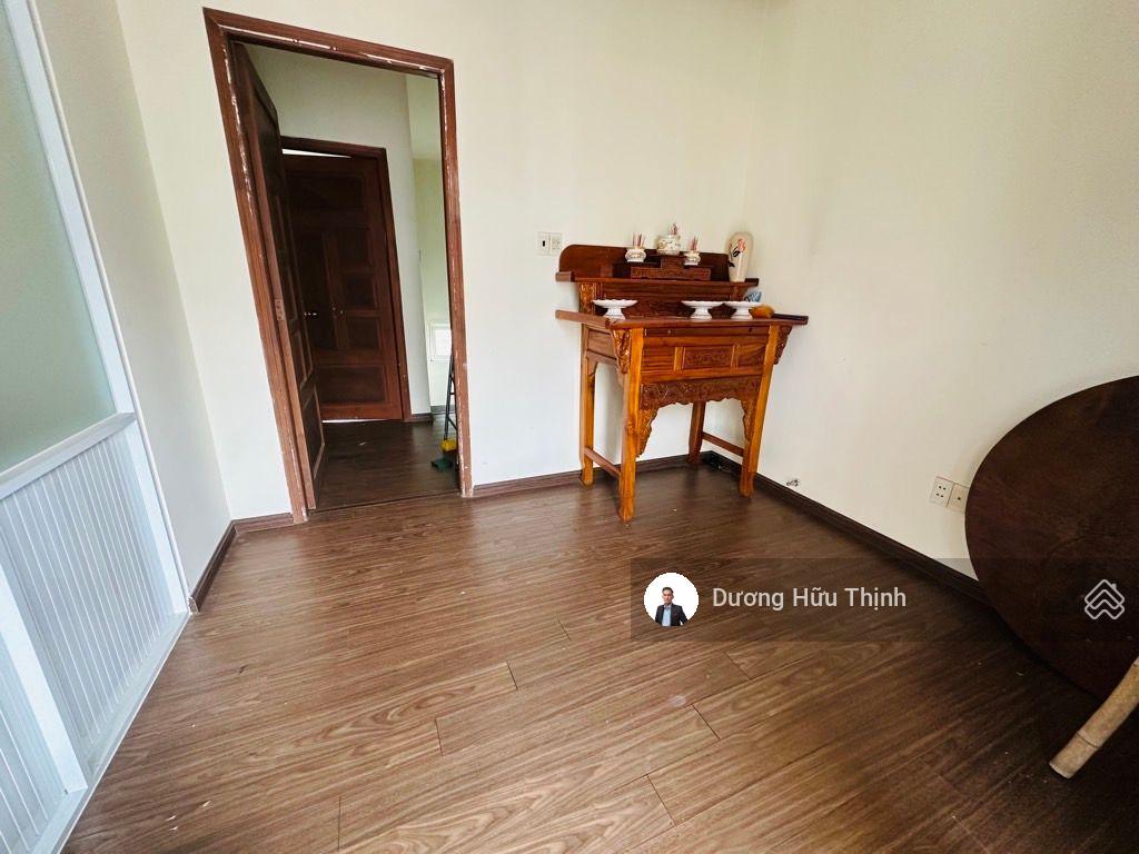 5,95 tỷ nhà 3 tầng liền kề vị trí trung tâm  hiệp phú quận 9 ( cũ)