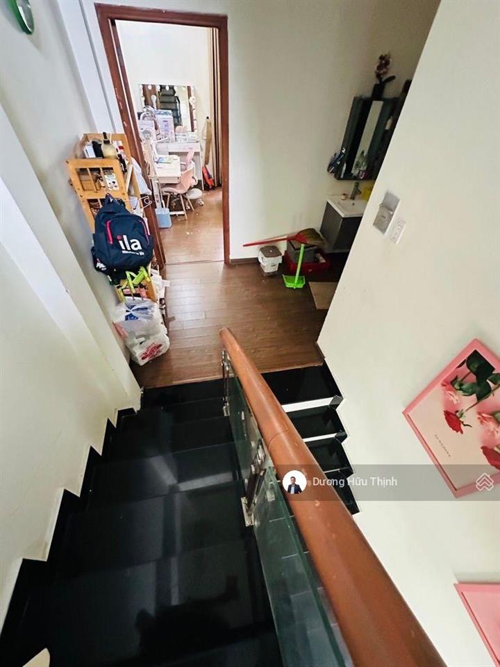 5,95 tỷ nhà 3 tầng liền kề vị trí trung tâm  hiệp phú quận 9 ( cũ)