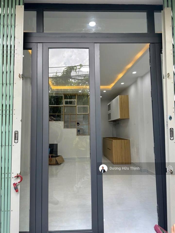 Giảm 300tr bán nhà 1 trệt 2 lầu vị trí trung tâm man thiện, quận 9 cũ