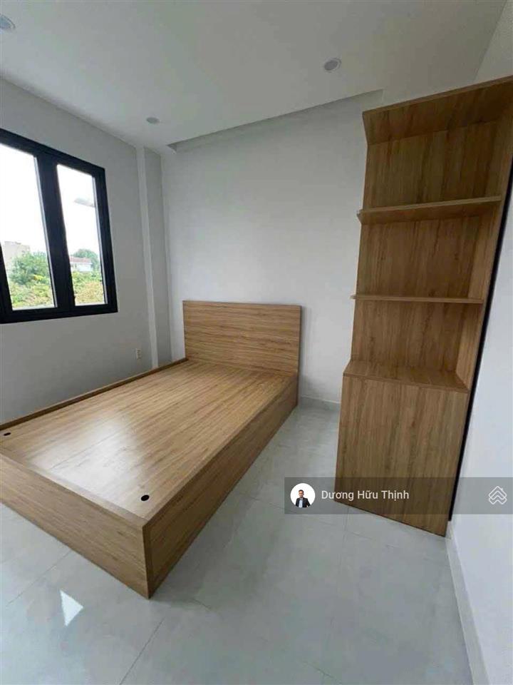 Giảm 300tr bán nhà 1 trệt 2 lầu vị trí trung tâm man thiện, quận 9 cũ