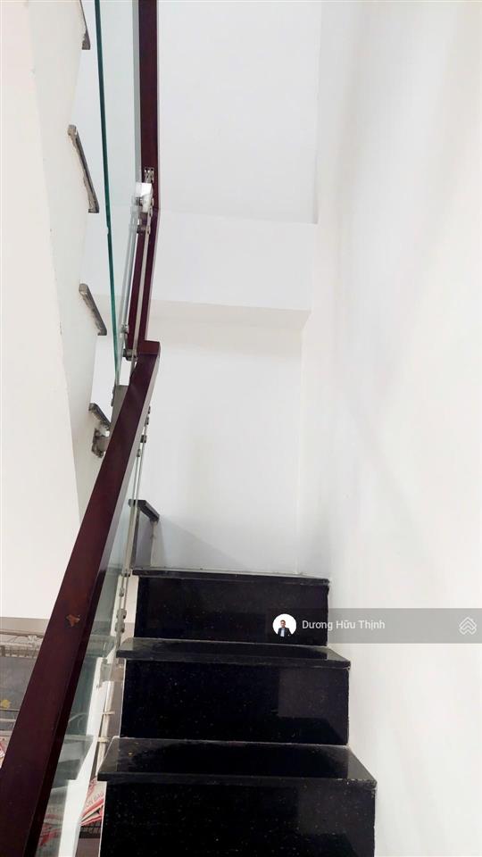 Giảm 750tr bán về quê  nhà 2 tầng đường nam hòa phước long a gần metro phước long