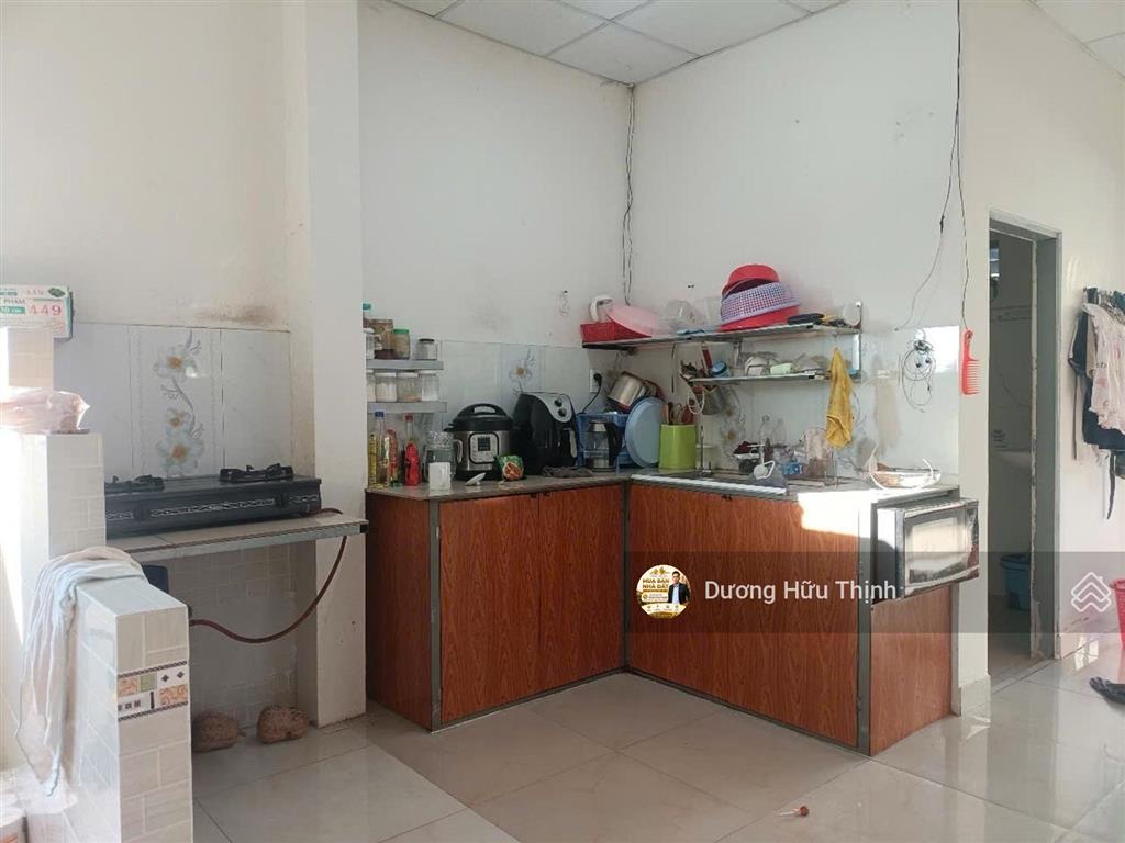 Tam đa  nhà cấp 4  cn 114.1m2 ngang 6m  nở hậu đường thông  oto vào tới nhà  2tỷ1