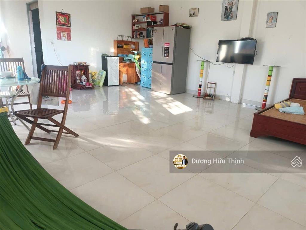 Tam đa  nhà cấp 4  cn 114.1m2 ngang 6m  nở hậu đường thông  oto vào tới nhà  2tỷ1