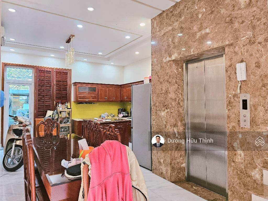Giảm 5,5 tỷ gấp đi nước ngoài  biệt thự lô góc kdc gia hòa 4 tầng có thang máy 3 mặt thoáng