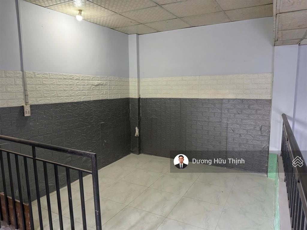 Nhà cách metro 600m đúng, mua cho vợ chồng trẻ ở hoặc giữ tiền