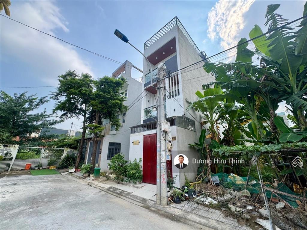 4,7tỷ siêu phẩm 3 tầng kdc cảng phú hữu đẳng cấp ngang chuẩn 4m hẽm xe tải 8m nhà xây mới 100%