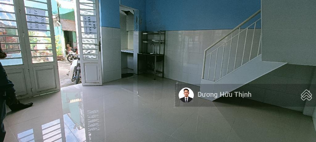 Chủ gấp bán giảm liên tục, giá mới chỉ 2,2 tỷ! nhà 2 tầng ngay chợ linh xuân!