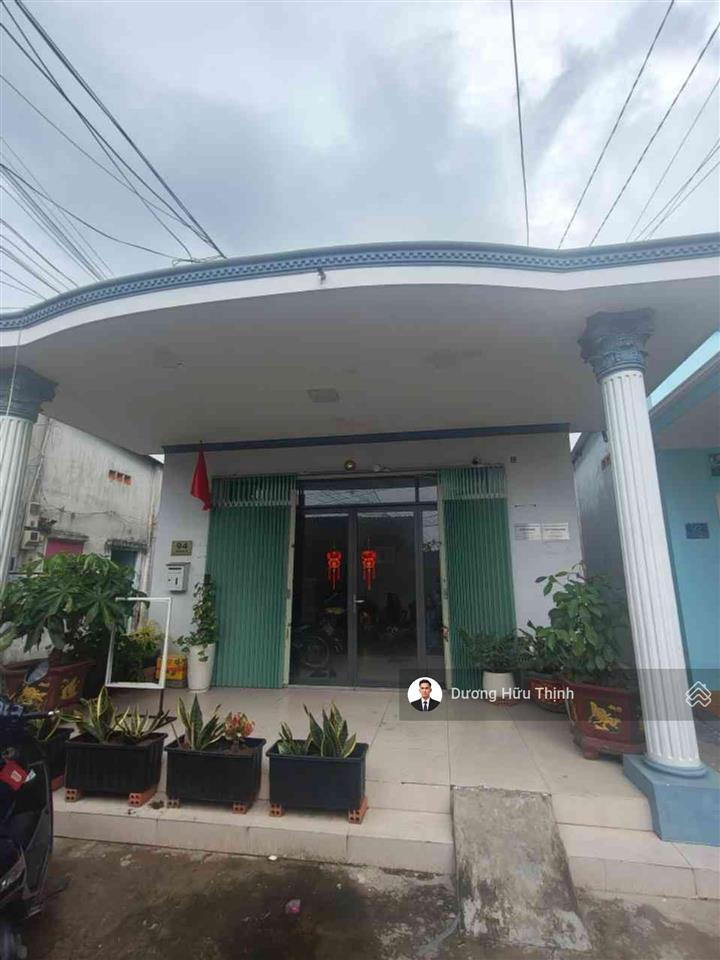 Hxhgiá tốt hiếm có tại thủ đức nhà cấp 4 mới, đất vuông vắn 100m, chỉ 3 tỷ!
