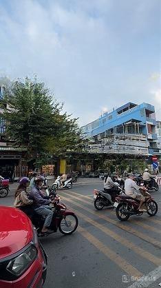 11m mặt tiền đường đinh bộ lĩnh, phường 3 cũ, ngay cầu quay