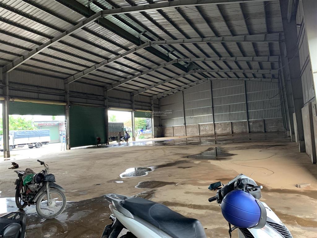 Kho ql 50 mặt tiền 45m. diện tích kho 1.500m2