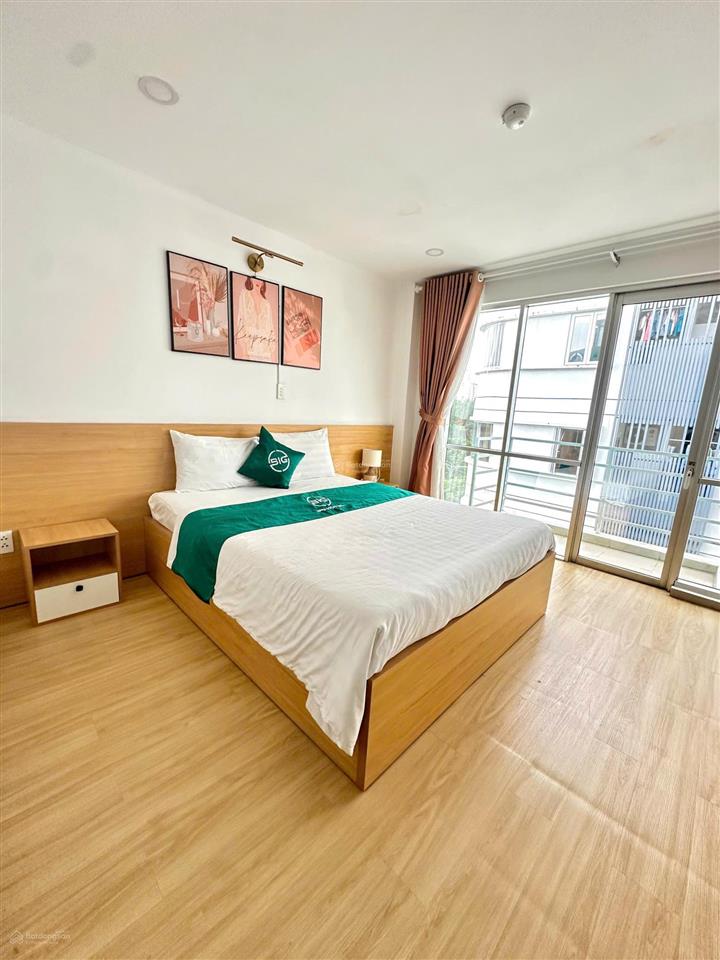 Cho thuê căn hộ 1pn cao cấp  đầy đủ nội thất ban công ngay cầu him lam