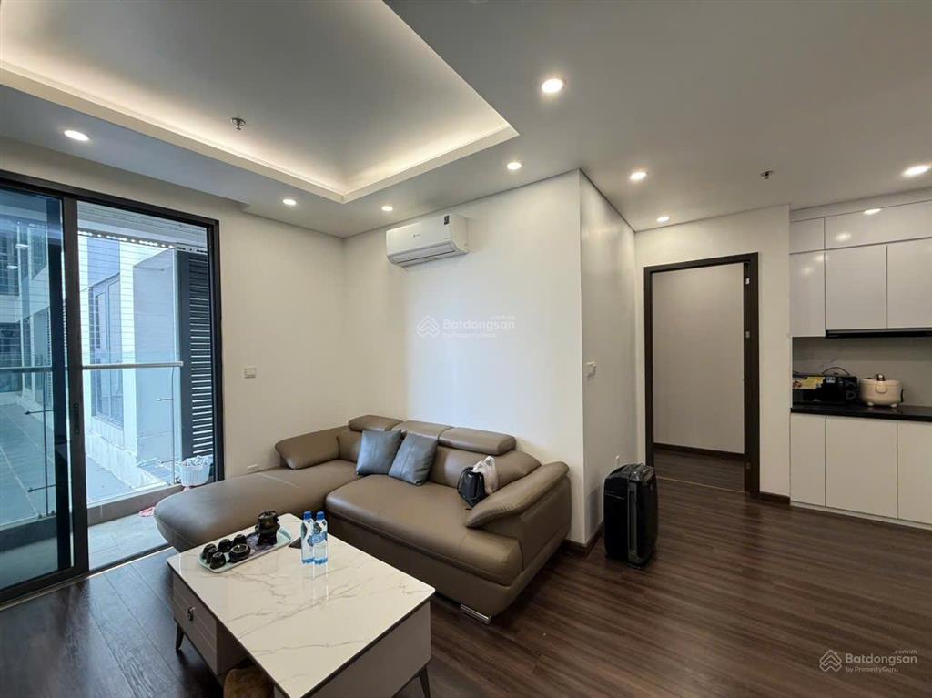 Chuyển nhượng căn hộ 2 ngủ 2 vệ sinh tầng thấp giá tốt tại hoàng huy sở dầu