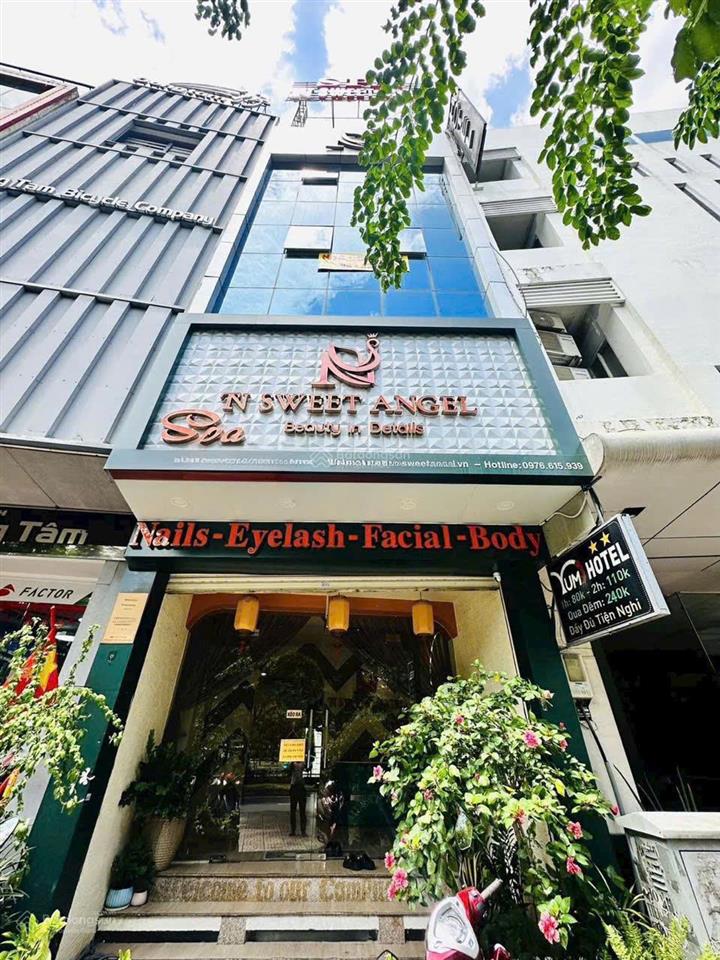 Cho thuê nhà mặt tiền 126 nguyễn thái bình quận 1