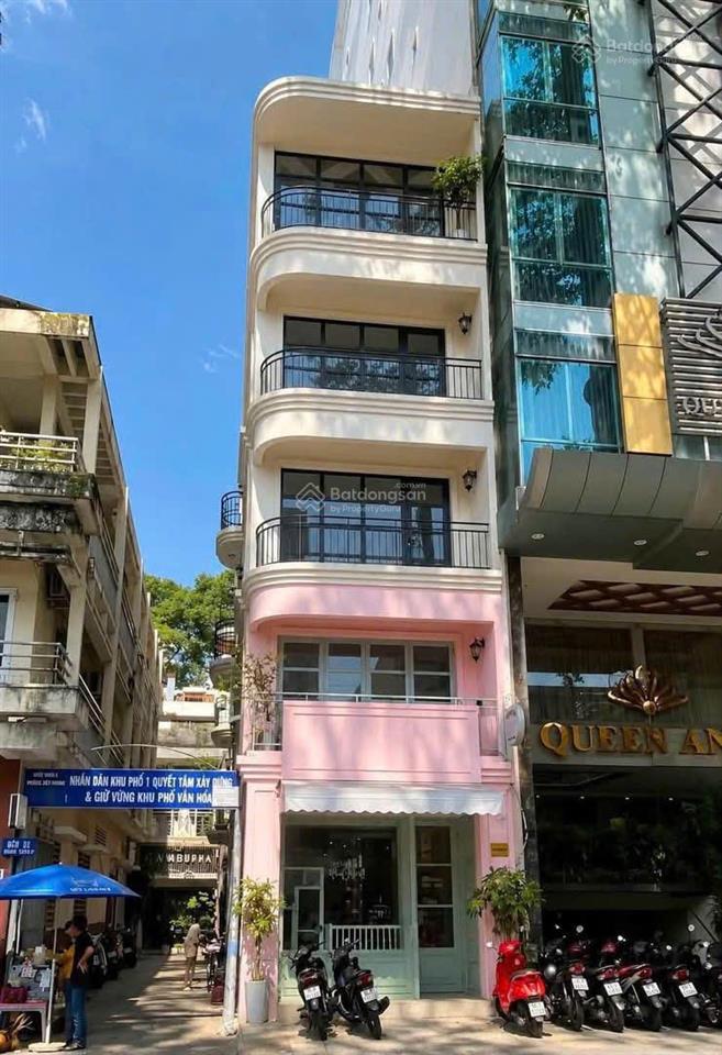 Cho thuê nhà góc 2 mặt tiền 24a lê thị riêng phường bến thành quận 1