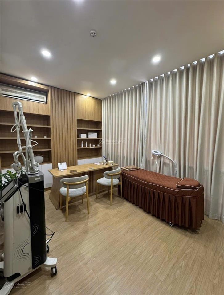 Cho thuê nhà nguyên căn mặt tiền 12 trần thiện chánh phường 12 quận 10 (cũ)