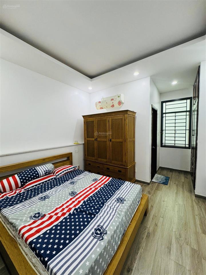 Giảm sâu nhà 4 tầng 78m2 xe hơi trong nhà 4pn giếng trời thoáng mát nội thất cao cấp hơn 7 tỷ