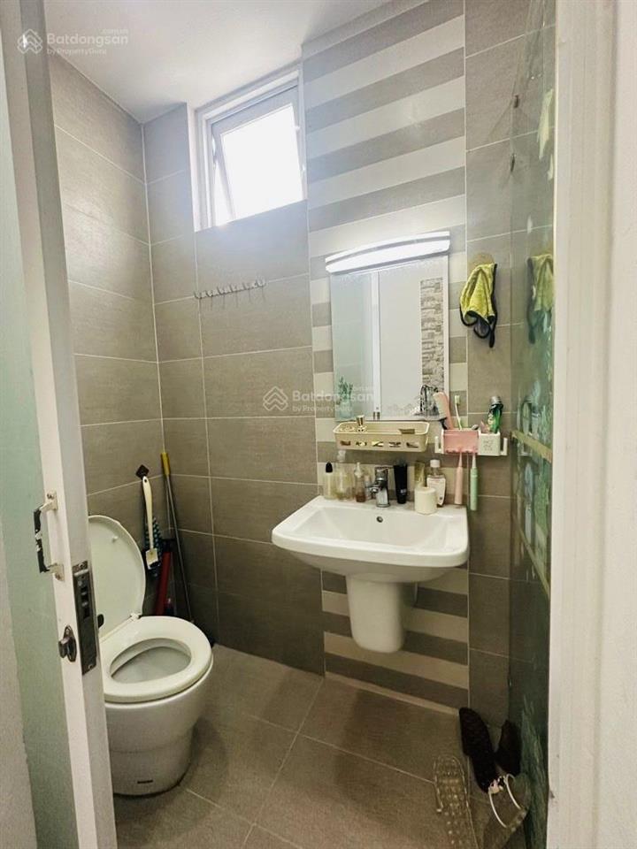 Nhà 2 tầng linh đông kề phạm văn đồng 76m2 ngang 6m xe hơi trong nhà sân vườn mát mẻ 6.9 tỷ tl
