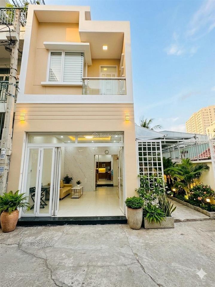 Nhà 2 tầng linh đông kề phạm văn đồng 76m2 ngang 6m xe hơi trong nhà sân vườn mát mẻ 6.9 tỷ tl