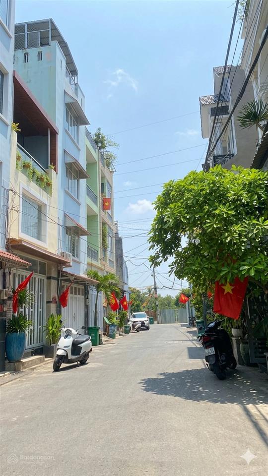 Nhà mới 3 tầng linh đông kề phạm văn đồng khu phân lô xe hơi né 6 tỷ hơn