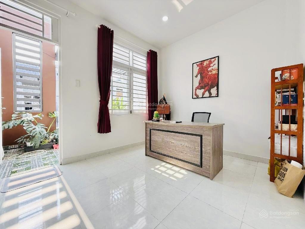 Quốc lộ 13 gần vạn phúc khu phân lô đường 5m 4 tầng hiện đại 7 tỷ hơn