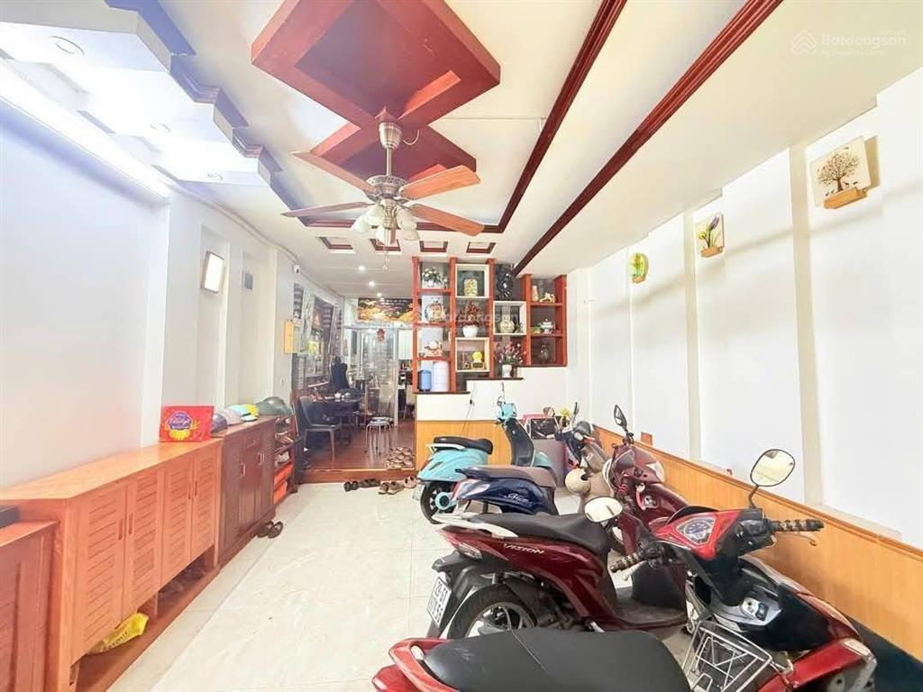 Bán nhà mặt phố nguyễn văn trỗi  hà đông 40m, 3 tầng, kinh doanh, giá nhỉnh 10 tỷ.