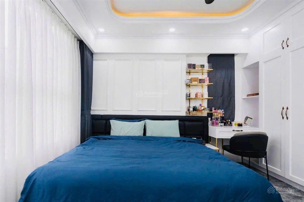 Siêu phẩm! bán nhanh căn hộ 2pn saigon south 75m2  chỉ 5.5 tỷ, full tiện ích, đáng mua nhất!