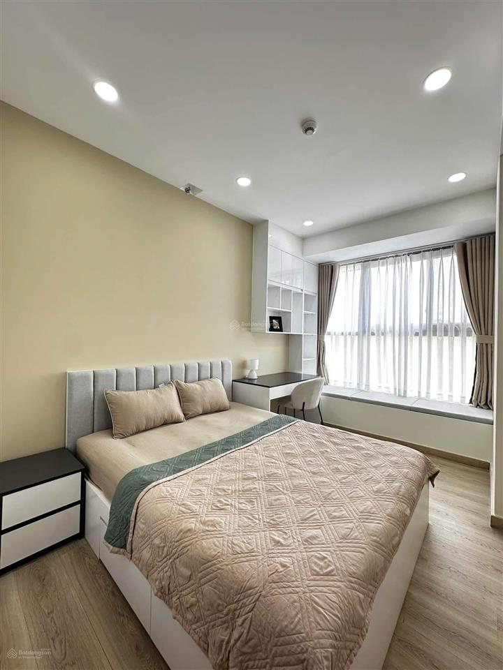 Cần bán gấp căn hộ saigon south (3pn) full nội thất, nhà đẹp view thoáng, nhà mới 99% giá tốt