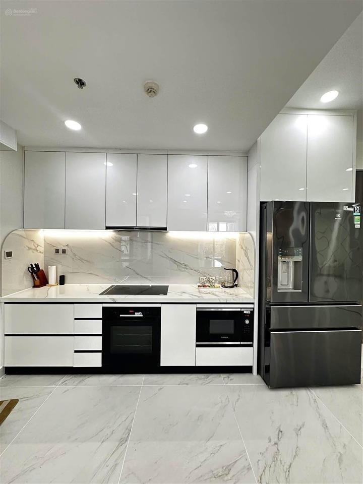 Cần bán gấp căn hộ saigon south (3pn) full nội thất, nhà đẹp view thoáng, nhà mới 99% giá tốt