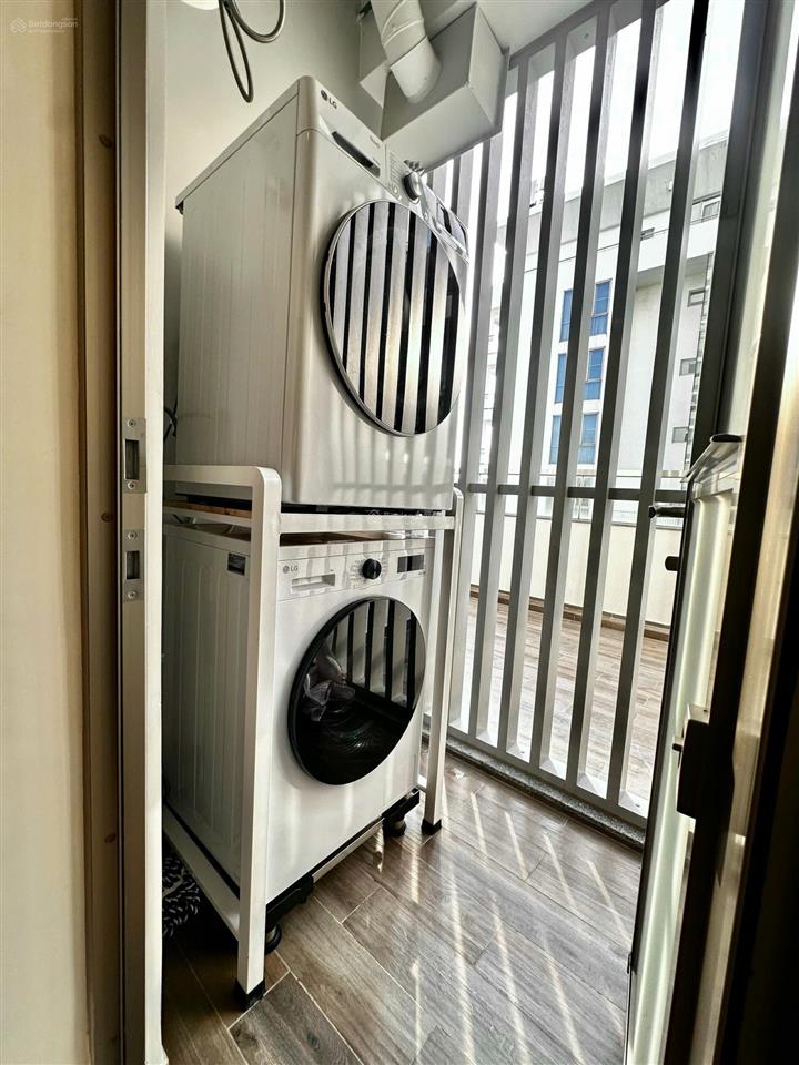 Cần bán gấp căn hộ saigon south (3pn) full nội thất, nhà đẹp view thoáng, nhà mới 99% giá tốt