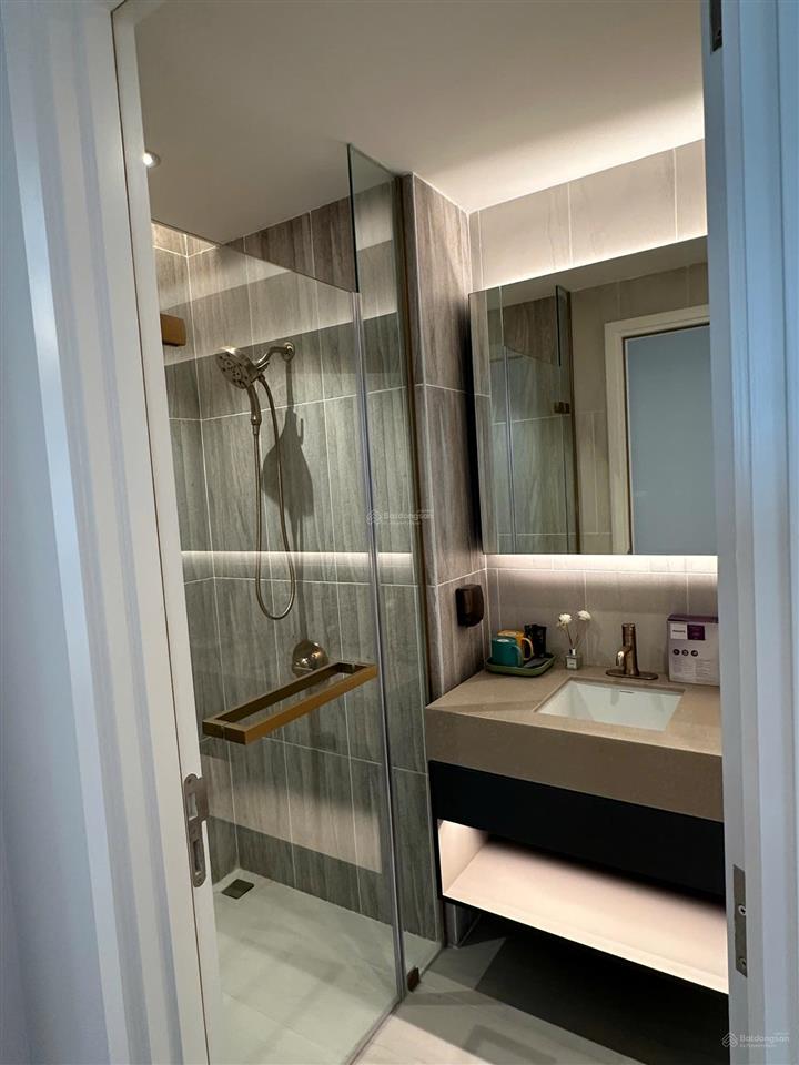 Giá đầu tư! cần bán gấp căn hộ 2pn saigon south residences dt 75m2 nhà đẹp full nội thất giá 5.2 tỷ