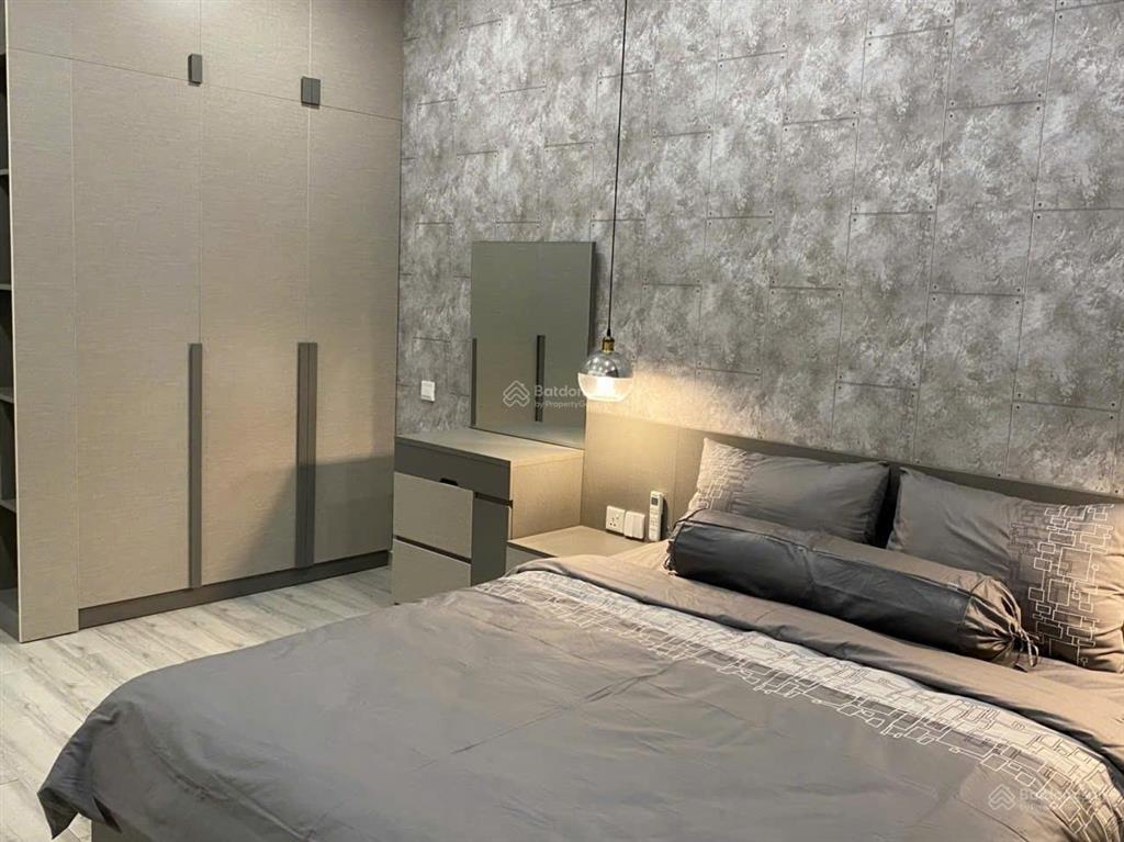Kẹt tiền! cần bán nhanh căn hộ saigon south (100m23pn) nhà đẹp, full nội thất, view cực thoáng mát
