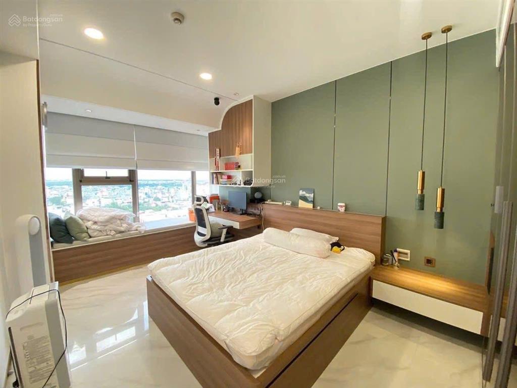 Chính chủ kẹt tiền cần bán căn hộ green valley 3pn 2wc nhà mới 99% full nội thất cao cấp giá 9,3 tỷ