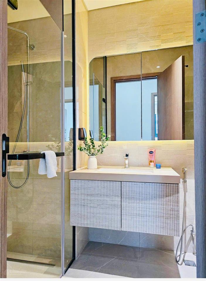 Giá tốt chốt nhanh! bán nhanh căn hộ sunrise riveside ( 71m2 2pn )view đông,full nội thất ,nhà đẹp.