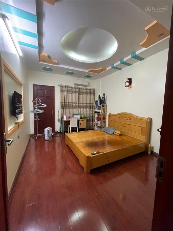 Hoàng quốc việt, 5 tầng bề thế, mt 6.7m, ô tô, nhỉnh 17 tỷ.