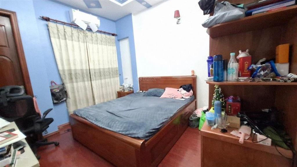 Bán nhà phân lô cán bộ trần cung, hoàng quốc việt, nghĩa đô, ô tô vào nhà 37m x 5 tầng 5pn 13,9 tỷ