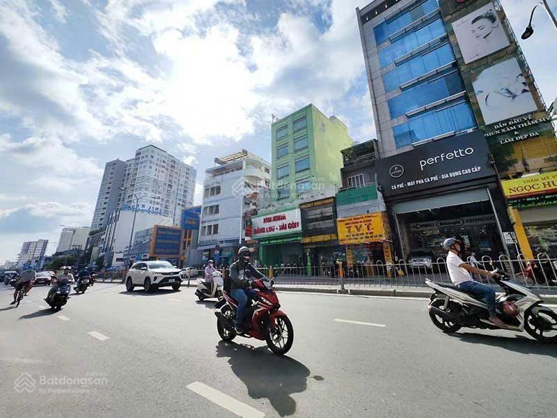 Bán nhà mt nguyển chí thanh, q5  9x20m  cn 135m  3 tầng  chỉ 32 tỷ