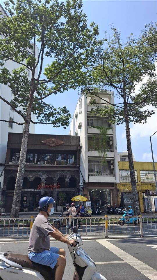 Khan hiếm mt nguyễn trãi  6x25m  cn 149m  2 tầng  hđ 120tr/th  bán 34 tỷ