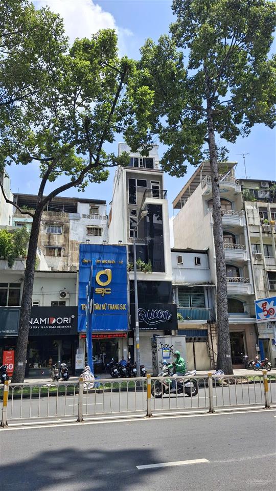 Sản phẩm mới phan xích long  6,6x20m  cn 143.1m  3 tầng  hđ 75tr/th  bán 24 tỷ