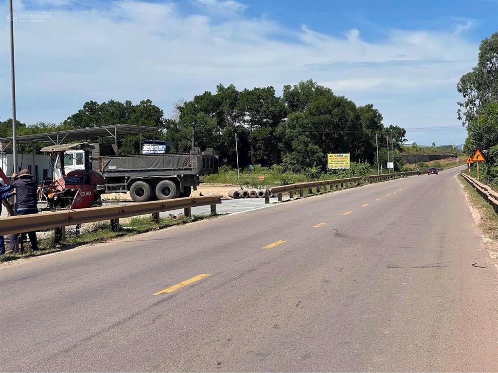 2 lô liền kề  200m2/nền. mặt tiền ql14b  ngay ngã ba cổng chào đại hiệp. giá cực kỳ tốt