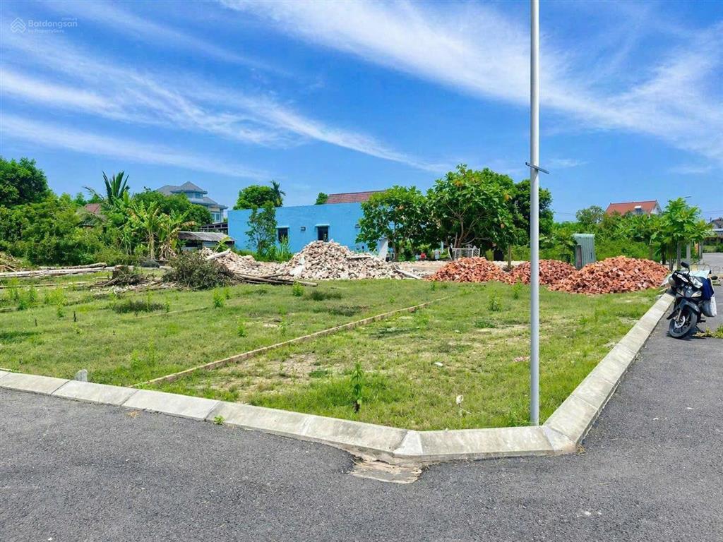 Lô góc 2 mặt tiền hòa tiến  đường nhựa 5m  ngay gần vành đai nam kỳ khởi nghĩa | giá cực kỳ tốt