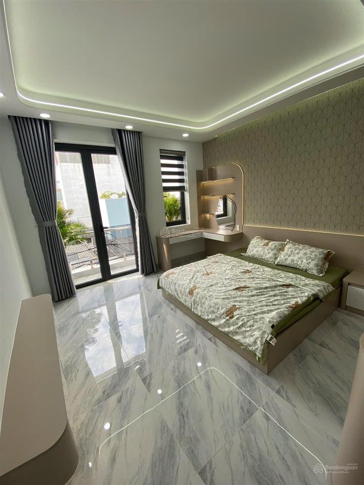 Nhà mới xây  vào ở ngay. full nội thất. shr. cc trong ngày. mua nhà đón tết!