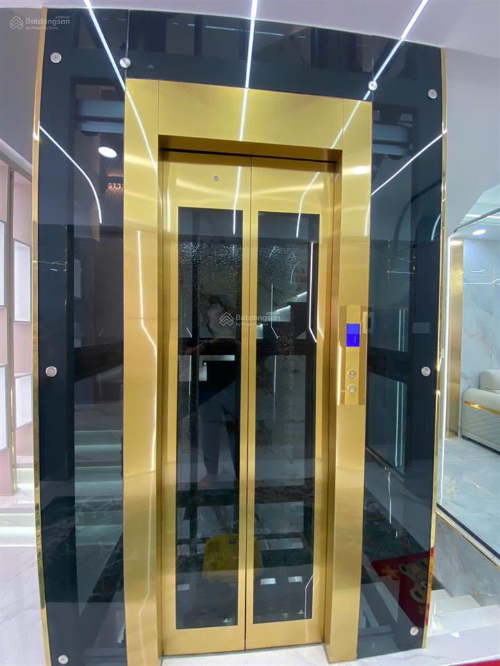 Nhà mới xây  vào ở ngay. full nội thất. shr. cc trong ngày. mua nhà đón tết!