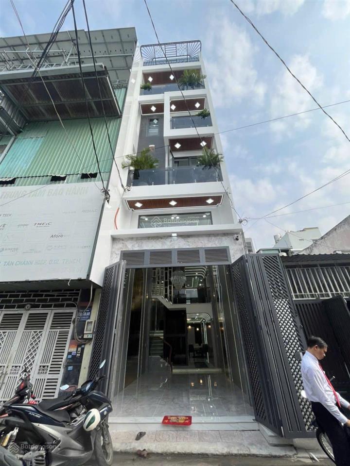 Nhà mới xây  vào ở ngay. full nội thất. shr. cc trong ngày. mua nhà đón tết!