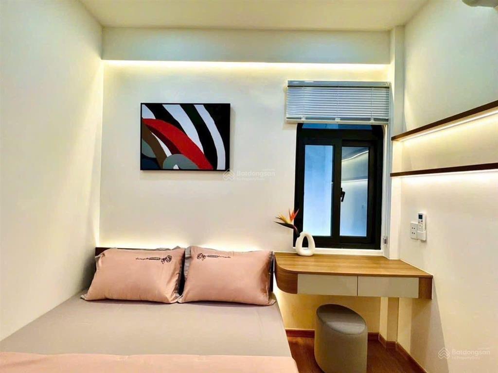 Cần bán gấp nhà đường nhiêu tứ  phú nhuận giá siêu đẹp 1tỷ980/30m2