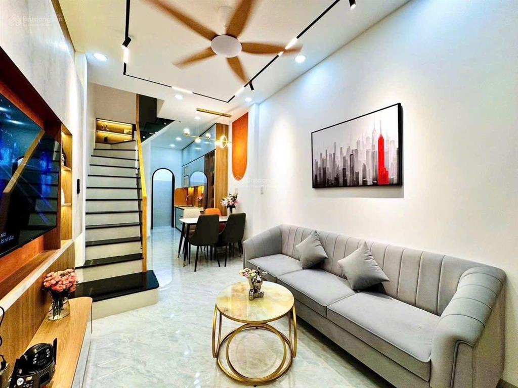 Cần bán gấp nhà đường nhiêu tứ  phú nhuận giá siêu đẹp 1tỷ980/30m2