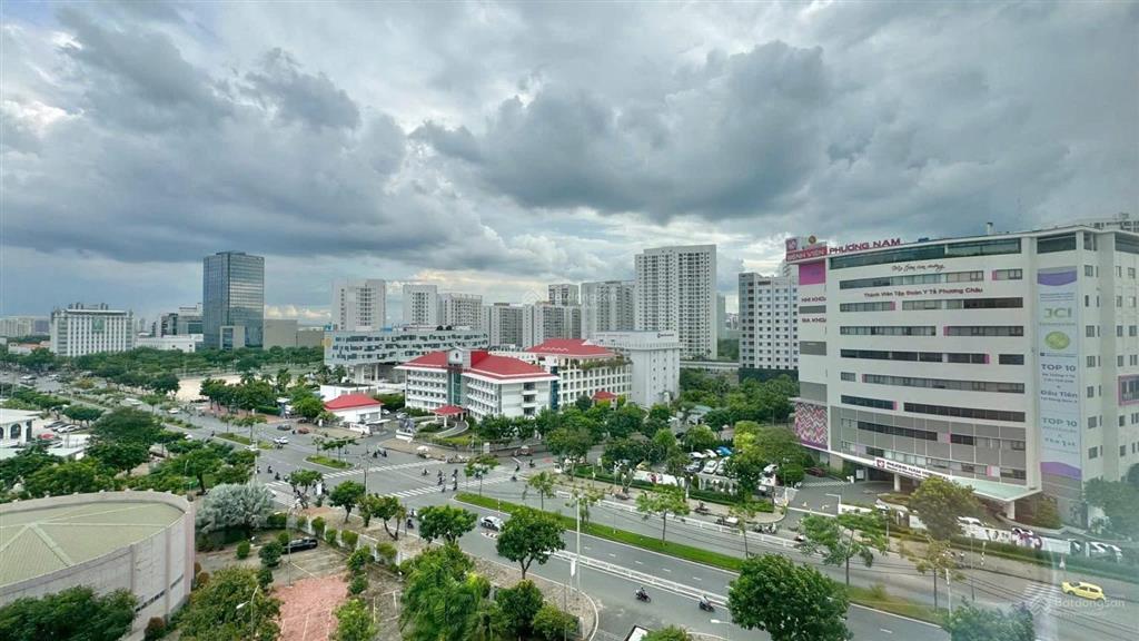 Bán căn hộ res 3 view phú mỹ hưng nhà mới đẹp
