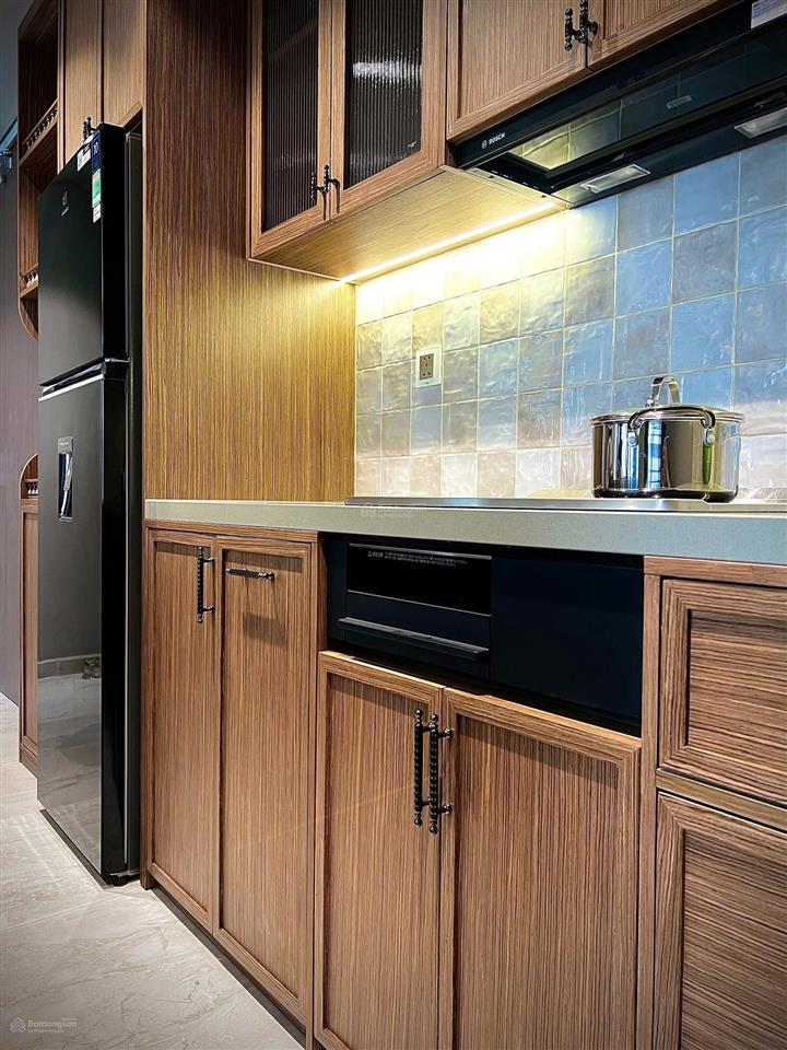 Cho thuê căn hộ có sân vườn riêng cardinal court, phú mỹ hưng 0483 095 *** hana