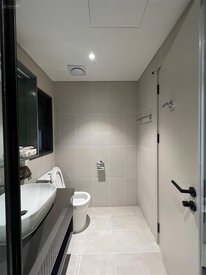 Cho thuê căn hộ có sân vườn riêng cardinal court, phú mỹ hưng 0483 095 *** hana